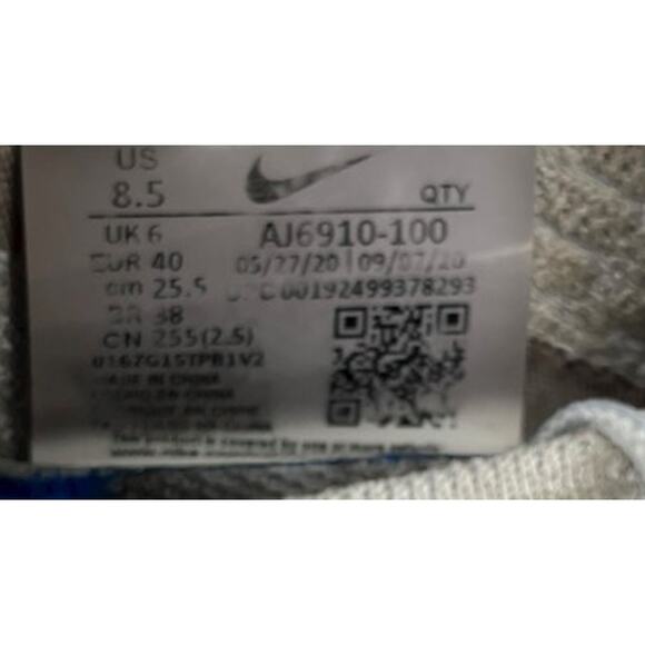 Womens Nike Air Vapormax Flyknit 'Pure Platinum' Sneakers Size 8.5 - Picture 6 of 6